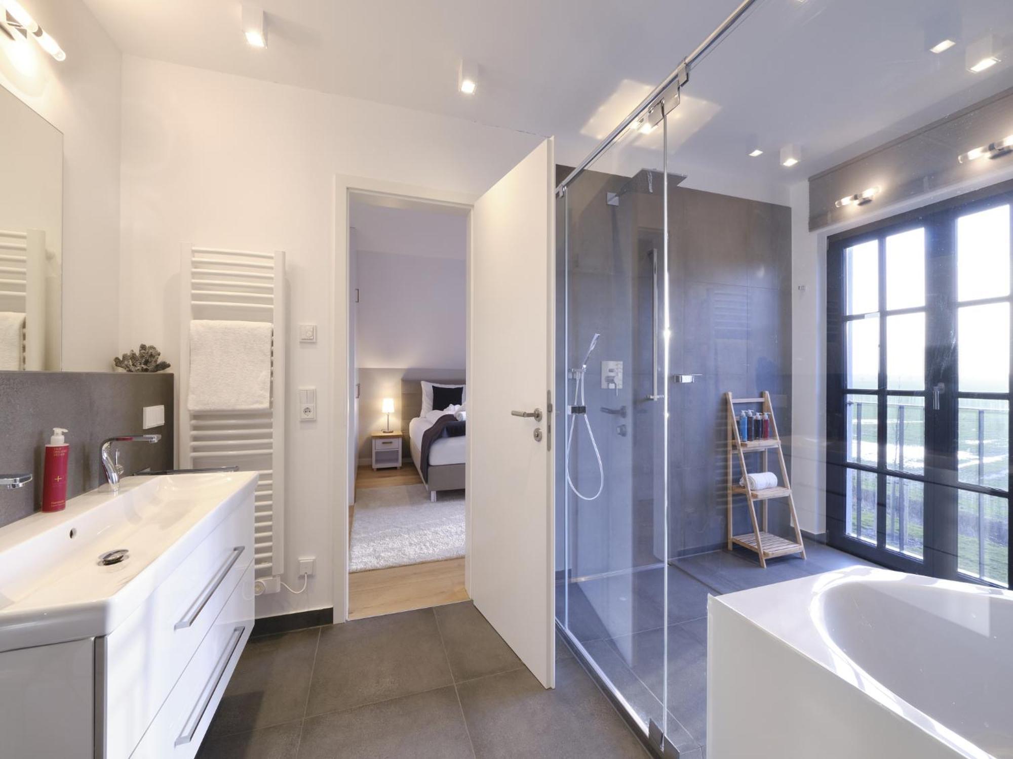 Reetland Am Meer - Luxusplus Reetdachvilla Mit 4 Schlafzimmern, Aussensauna, Loungebereich Und Kamin G07 ดรันส์เคอ ภายนอก รูปภาพ