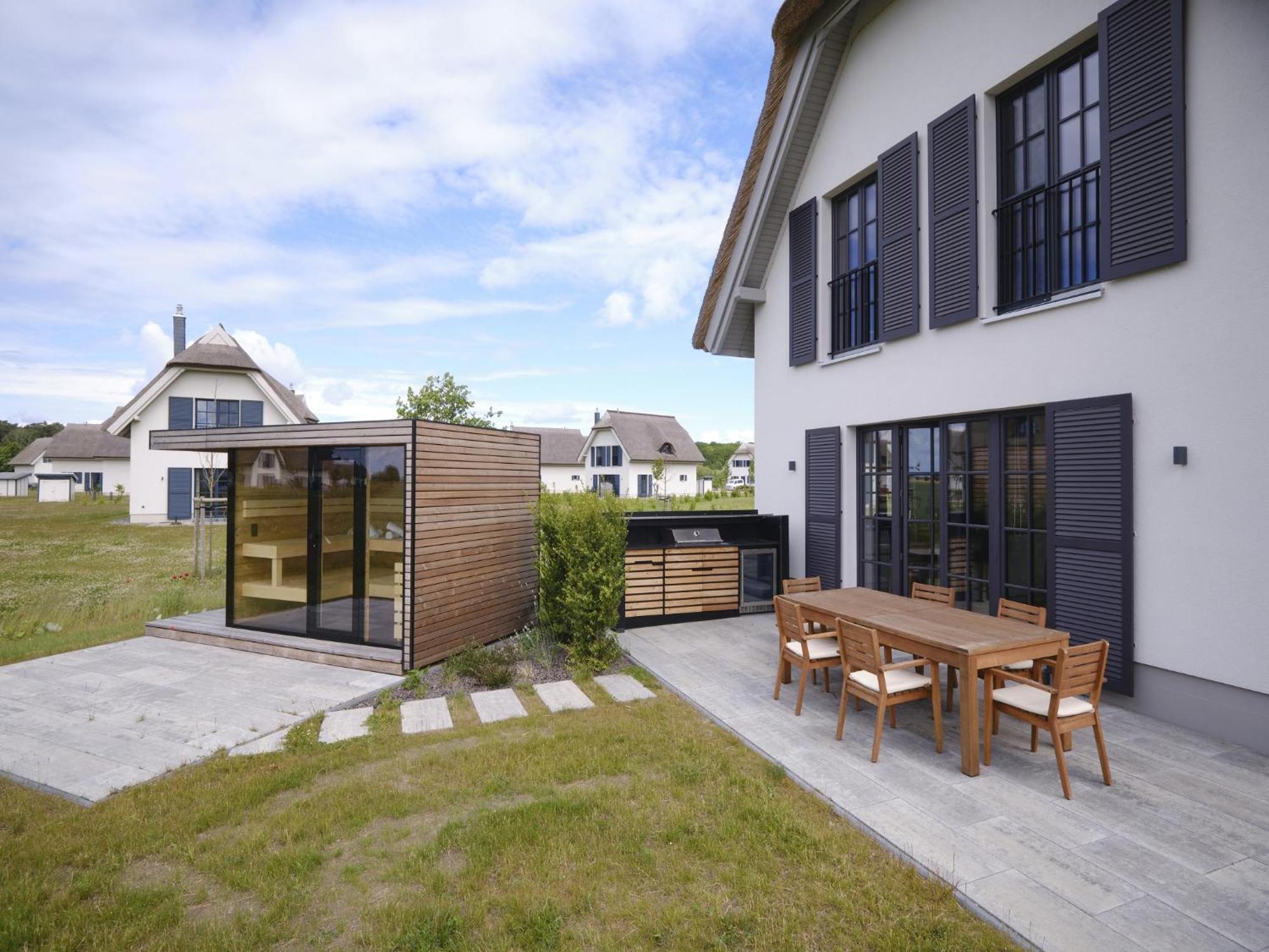 Reetland Am Meer - Luxusplus Reetdachvilla Mit 4 Schlafzimmern, Aussensauna, Loungebereich Und Kamin G07 ดรันส์เคอ ภายนอก รูปภาพ